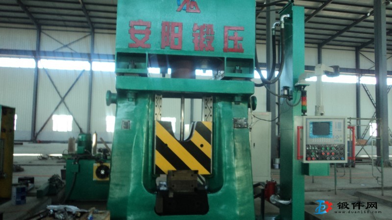 數(shù)控錘打擊能量125KJC92K系列數(shù)控錘安陽鍛壓生產