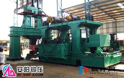 安陽鍛壓生產全液壓操作機10噸操作機夾持軸類鍛件