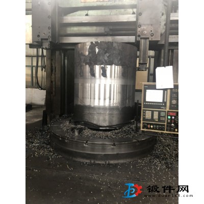 供應(yīng)大型筒類鍛件