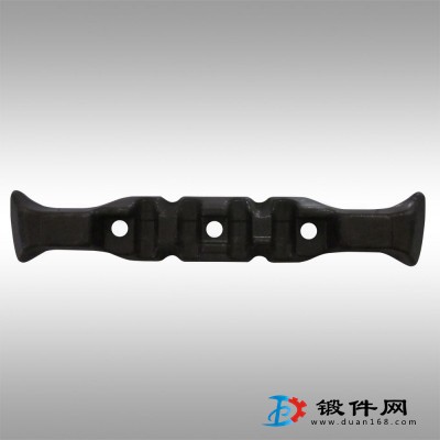 該怎么選擇輸送機配件礦用刮板廠家？