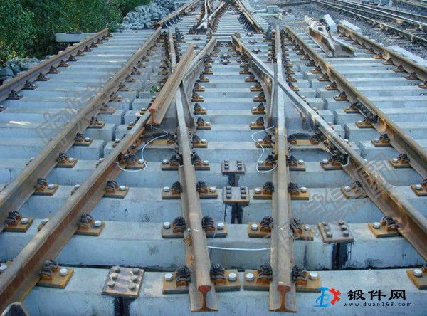 廠家直供礦用鋼軌道岔鐵路施工鋼軌道岔規(guī)格齊全38kg鋼軌道岔