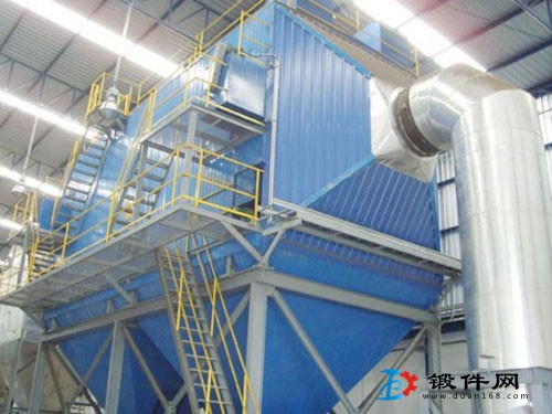 內蒙古鄂爾多斯?jié)蓾欏仩t布袋除塵器直銷廠家